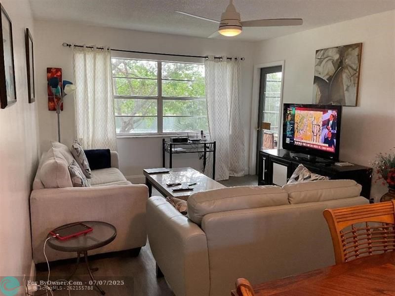 5003 NW 35th St #505, Lauderdale Lakes, Florida image 5