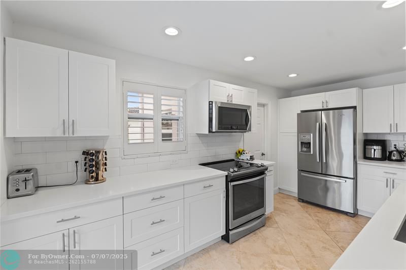 261 SE 8th St, Pompano Beach, Florida image 1
