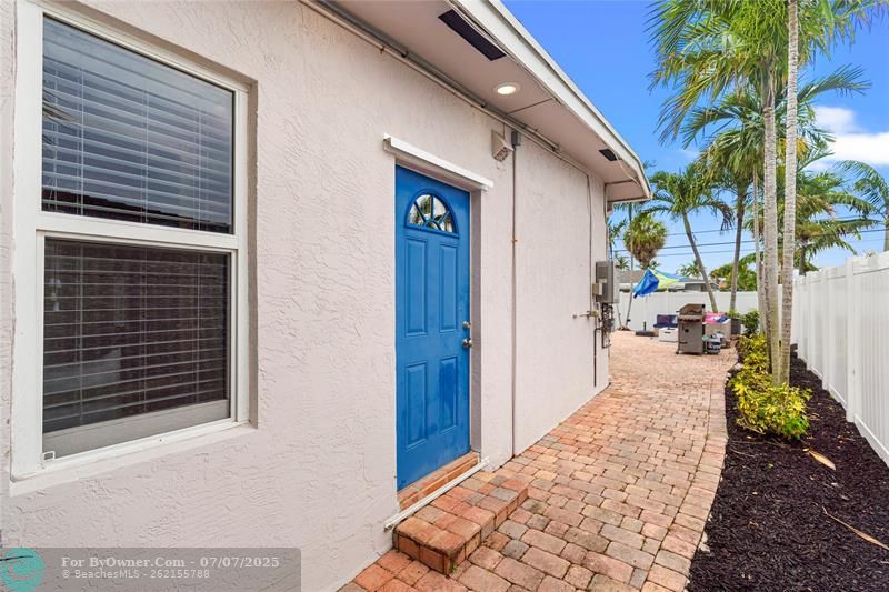 261 SE 8th St, Pompano Beach, Florida image 24