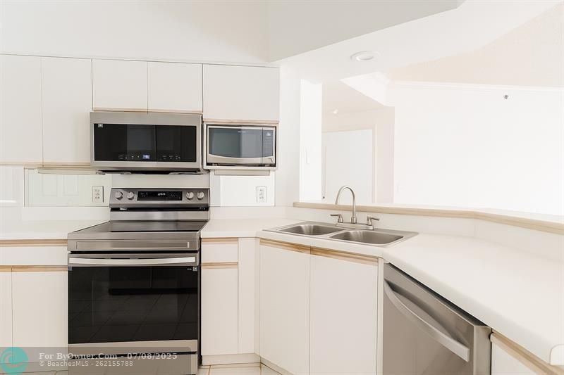 3205 NE 184th St #9304, North Miami Beach, Florida image 29