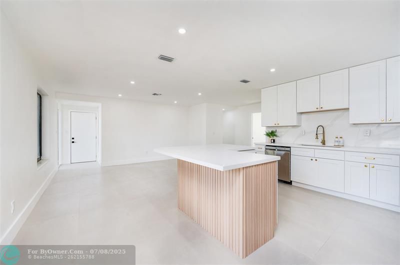 18101 NW 84th Ave, Hialeah, Florida image 12