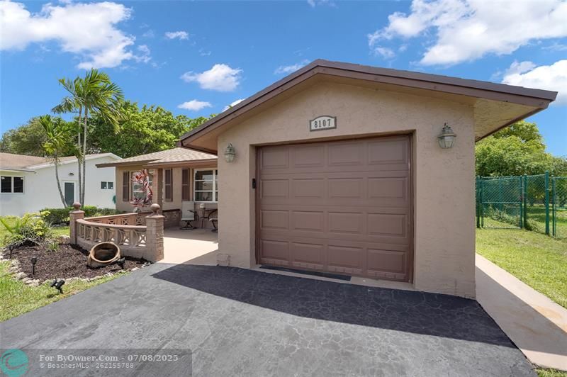 8107 NW 93rd Ter, Tamarac, Florida image 4