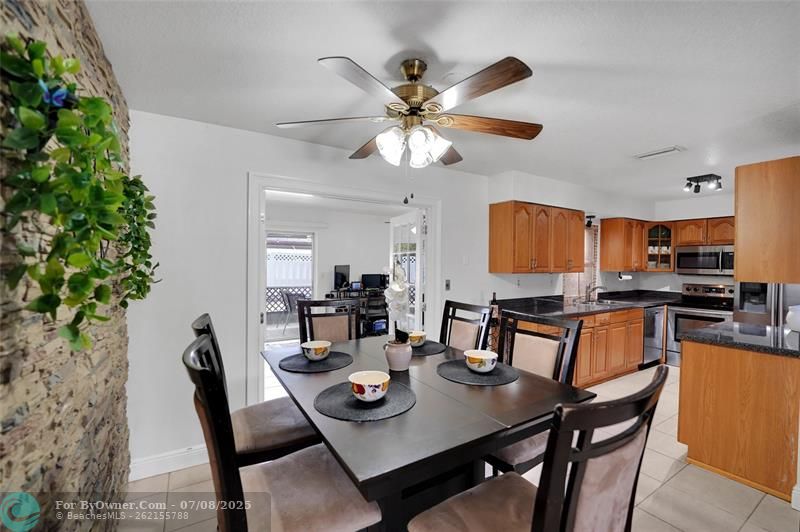 8107 NW 93rd Ter, Tamarac, Florida image 10