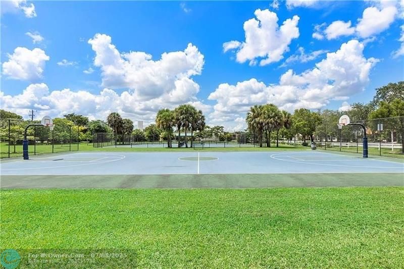 4276 NW 89th Ave #102, Coral Springs, Florida image 5