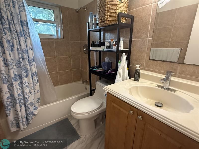 2607 NE 8th Ave #22, Wilton Manors, Florida image 9
