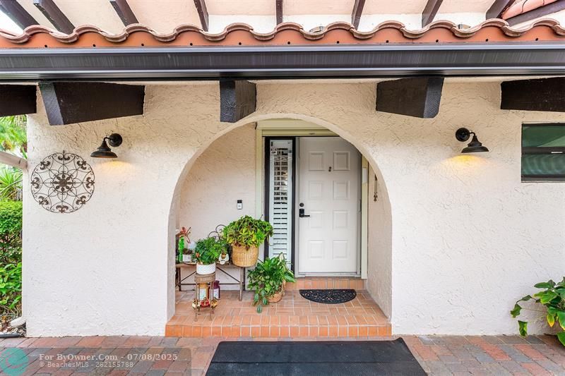 Private front entry!