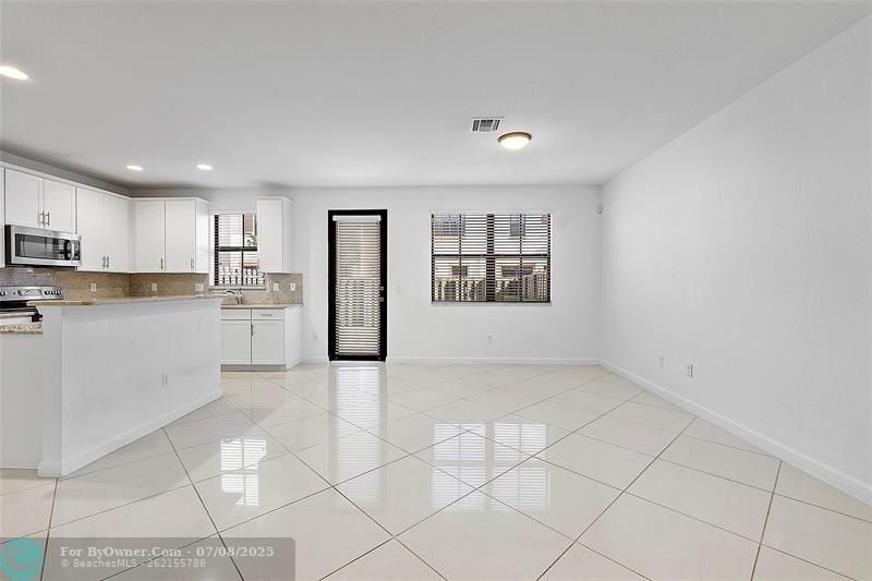 9572 Town Parc Circle North, Parkland, Florida image 11