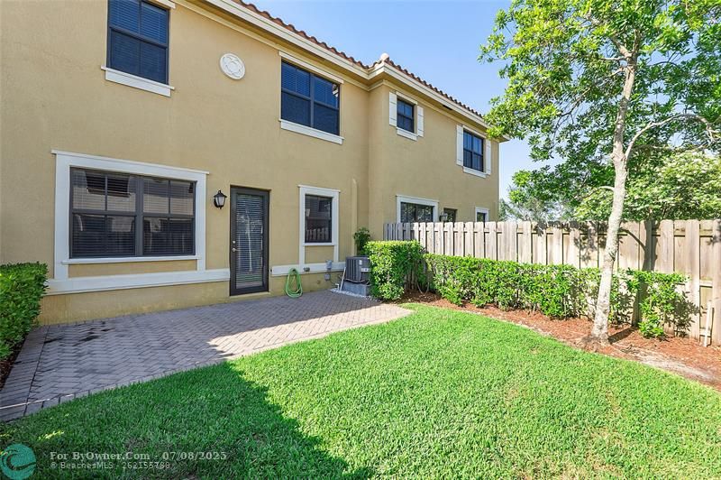 9572 Town Parc Circle North, Parkland, Florida image 38