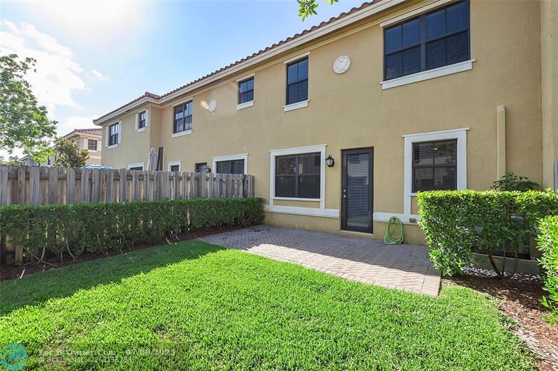 9572 Town Parc Circle North, Parkland, Florida image 39