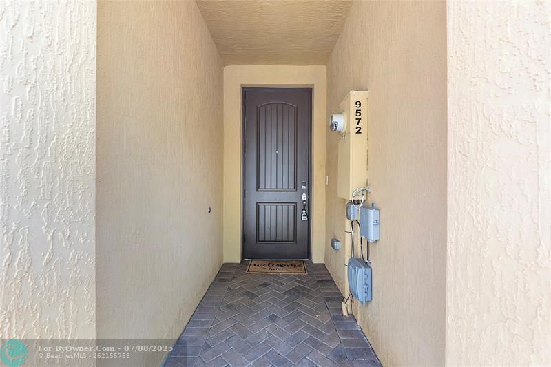 9572 Town Parc Circle North, Parkland, Florida image 5