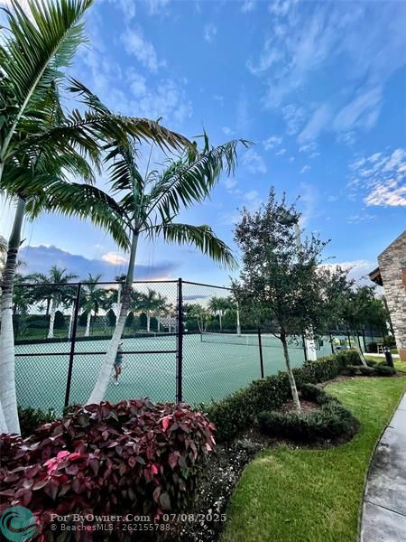 9572 Town Parc Circle North, Parkland, Florida image 49