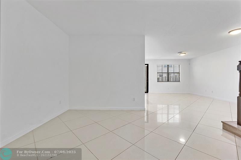 9572 Town Parc Circle North, Parkland, Florida image 8