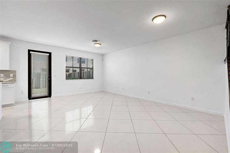 9572 Town Parc Circle North, Parkland, Florida image 10