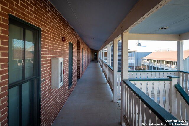 1247 Gruene Rd #302, New Braunfels, Texas image 13