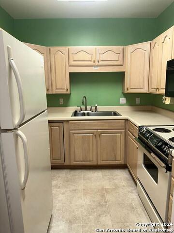 1 Towers Park Ln #1403, San Antonio, Texas image 5