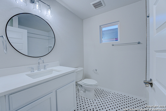 631 E Carolina St #2, San Antonio, Texas image 19