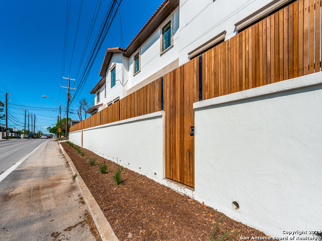 103 E Wildwood #B, San Antonio, Texas image 38