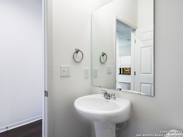 1439 Lamar St #13, San Antonio, Texas image 9