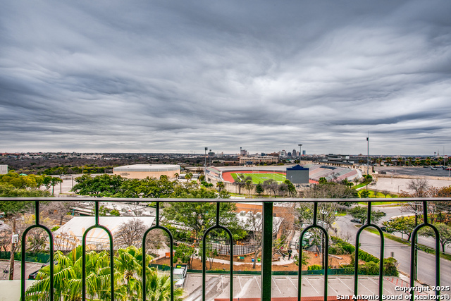 700 E Hildebrand Ave #501, San Antonio, Texas image 6