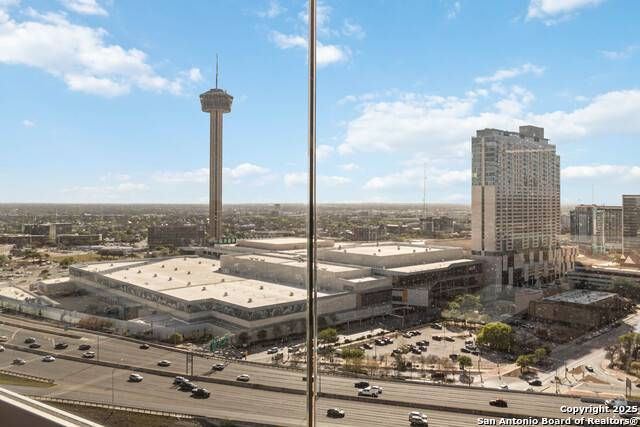 215 N Center St #403, San Antonio, Texas image 42