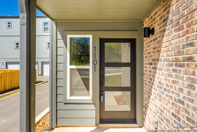 419 Ira #UNIT , San Antonio, Texas image 2