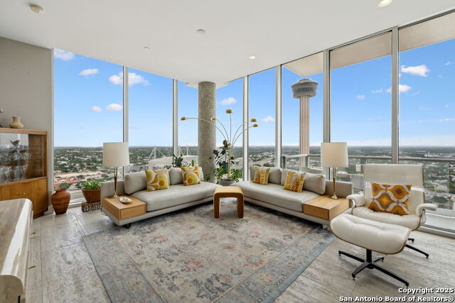 610 E Market St #2807, San Antonio, Texas image 5