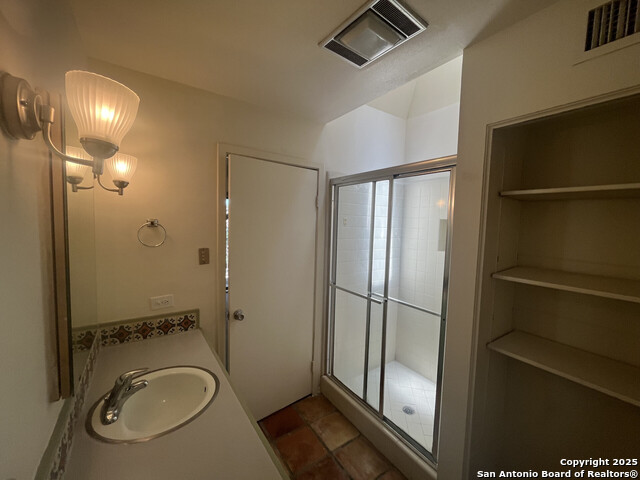 8642 Fredericksburg #204, San Antonio, Texas image 9
