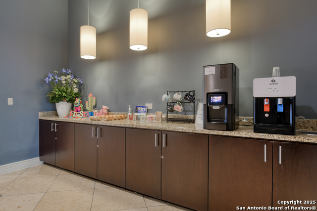 215 N Center St. #APT 2, San Antonio, Texas image 16