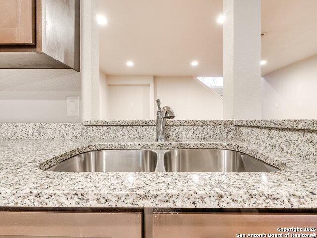 100 Lorenz Rd. #1504, San Antonio, Texas image 21