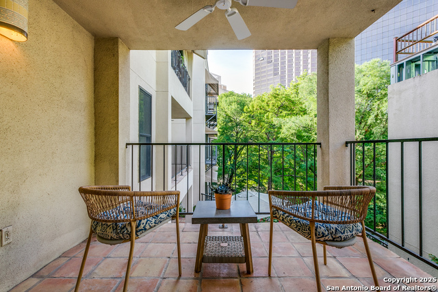 1022 Navarro #306, San Antonio, Texas image 10