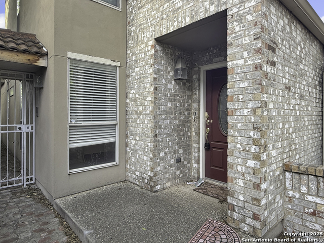201 Craig Place #APT B, San Antonio, Texas image 2
