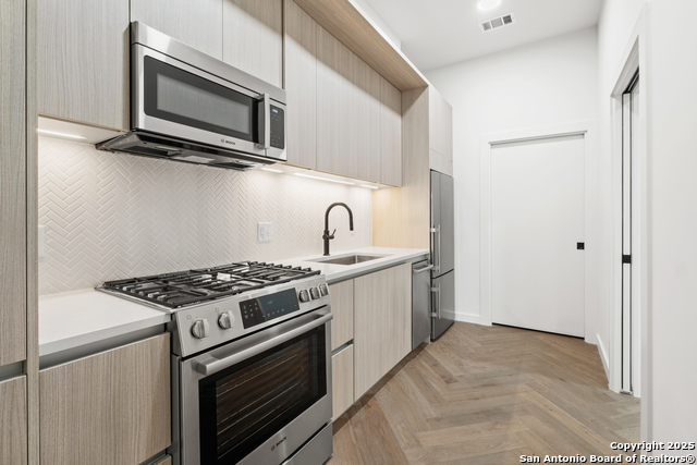 2209 S 1st Street #108, Austin, Texas image 10