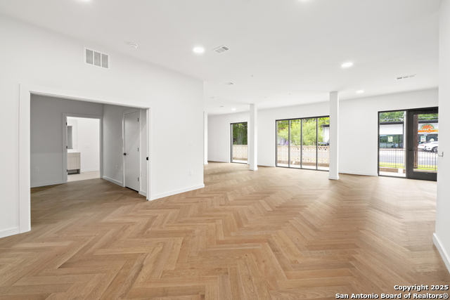 2209 S 1st Street #108, Austin, Texas image 15