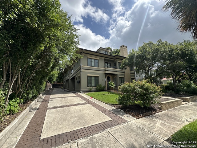137 Katherine Ct # B, Alamo Heights, Texas image 1