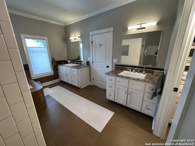 137 Katherine Ct # B, Alamo Heights, Texas image 20