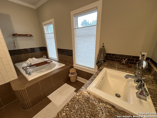 137 Katherine Ct # B, Alamo Heights, Texas image 21