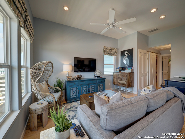 1924 S 11th St #3, Port Aransas, Texas image 8
