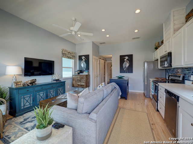 1924 S 11th St #3, Port Aransas, Texas image 9