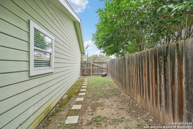 121 S Plant Ave #APT 4, Boerne, Texas image 24