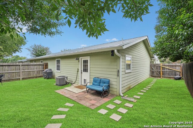 121 S Plant Ave #APT 4, Boerne, Texas image 25