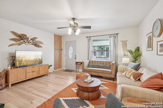 121 S Plant Ave #APT 4, Boerne, Texas image 7