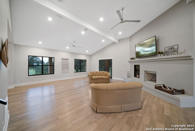 202 County Road 450, Hondo, Texas image 13