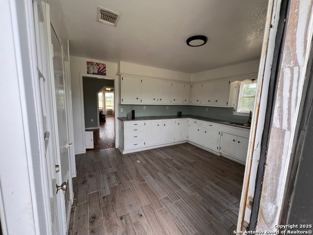 2348 Fm 539, La Vernia, Texas image 16