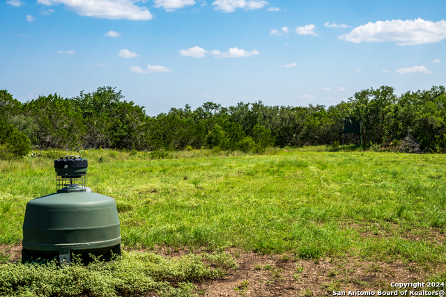 1239 Pr 2321, Hondo, Texas image 17