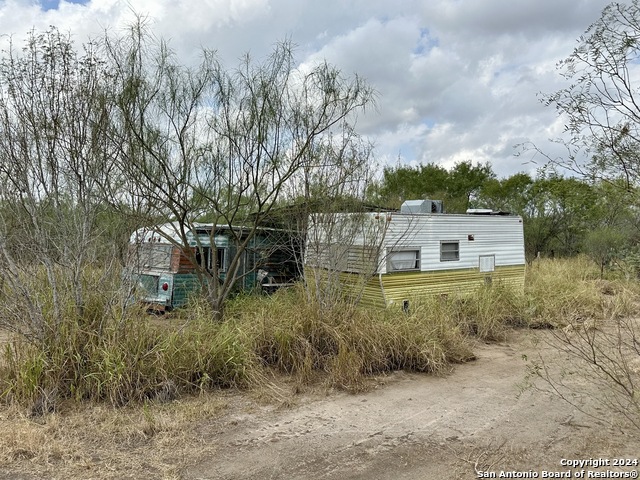 0000 Cr 421, Christine, Texas image 10