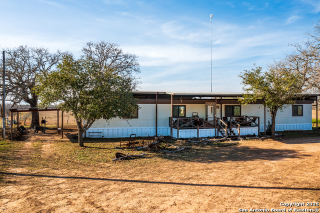 988 Cr 108, Floresville, Texas image 4