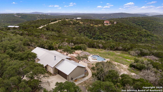 112 Mountain Laurel Ln, Pipe Creek, Texas image 3