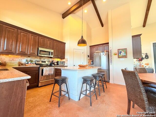 2747 Bear Creek Road, Pipe Creek, Texas image 8