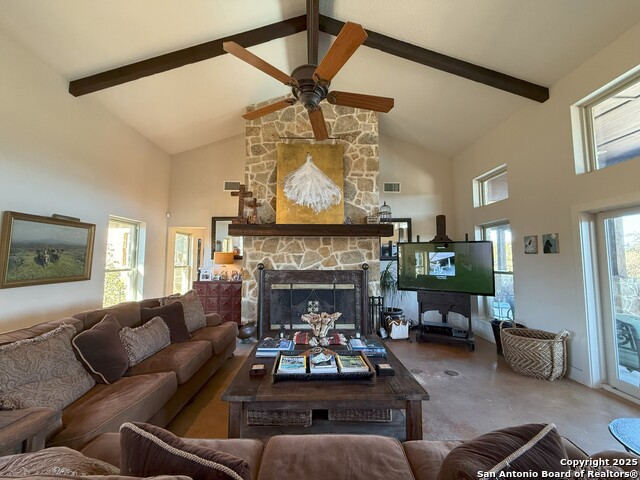 2747 Bear Creek Road, Pipe Creek, Texas image 9