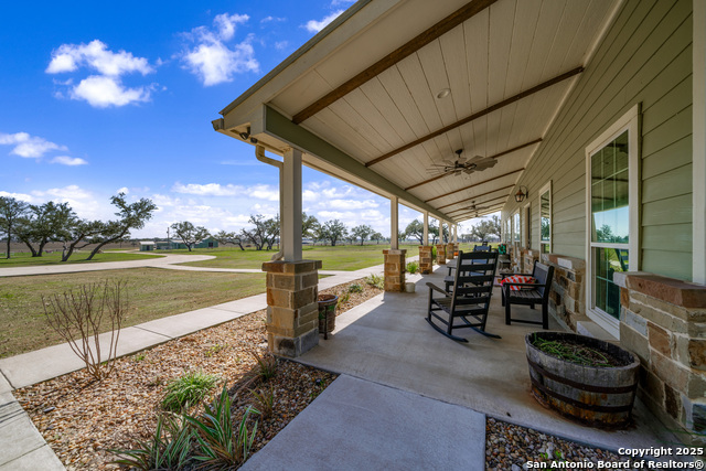3454 County Road 292, Gonzales, Texas image 7